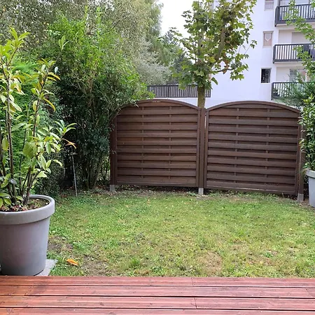 Repos Au Bord De La *